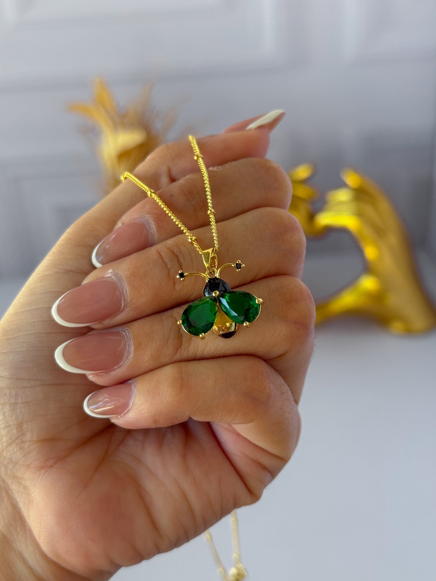 Cadena abejita