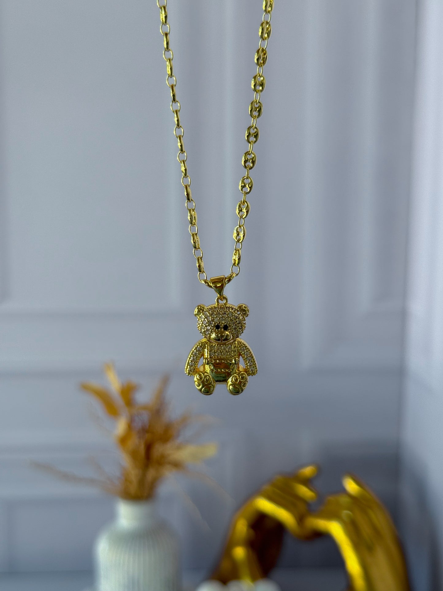 Cadena osito tejido Gucci