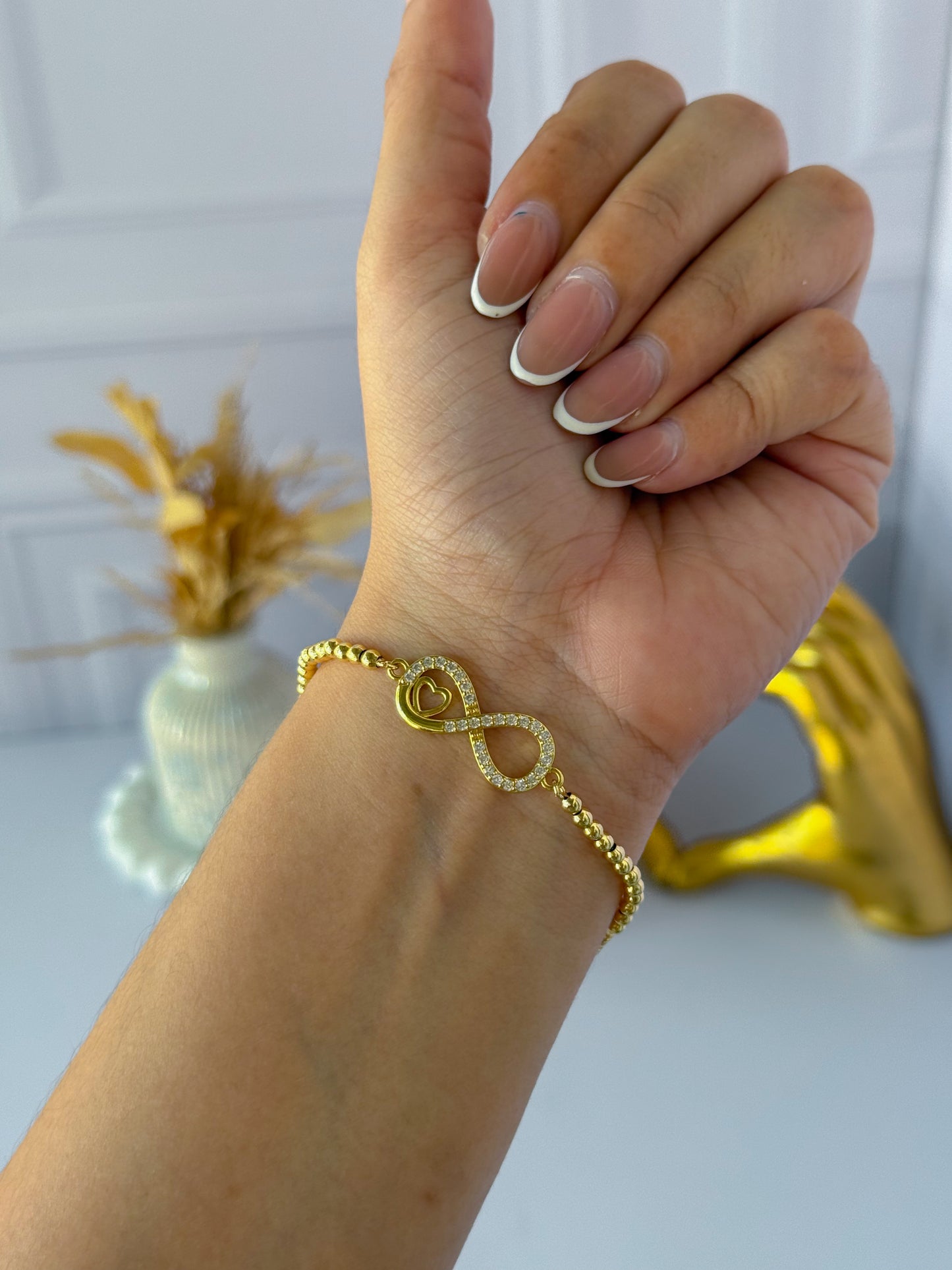 Pulsera infinito perlada