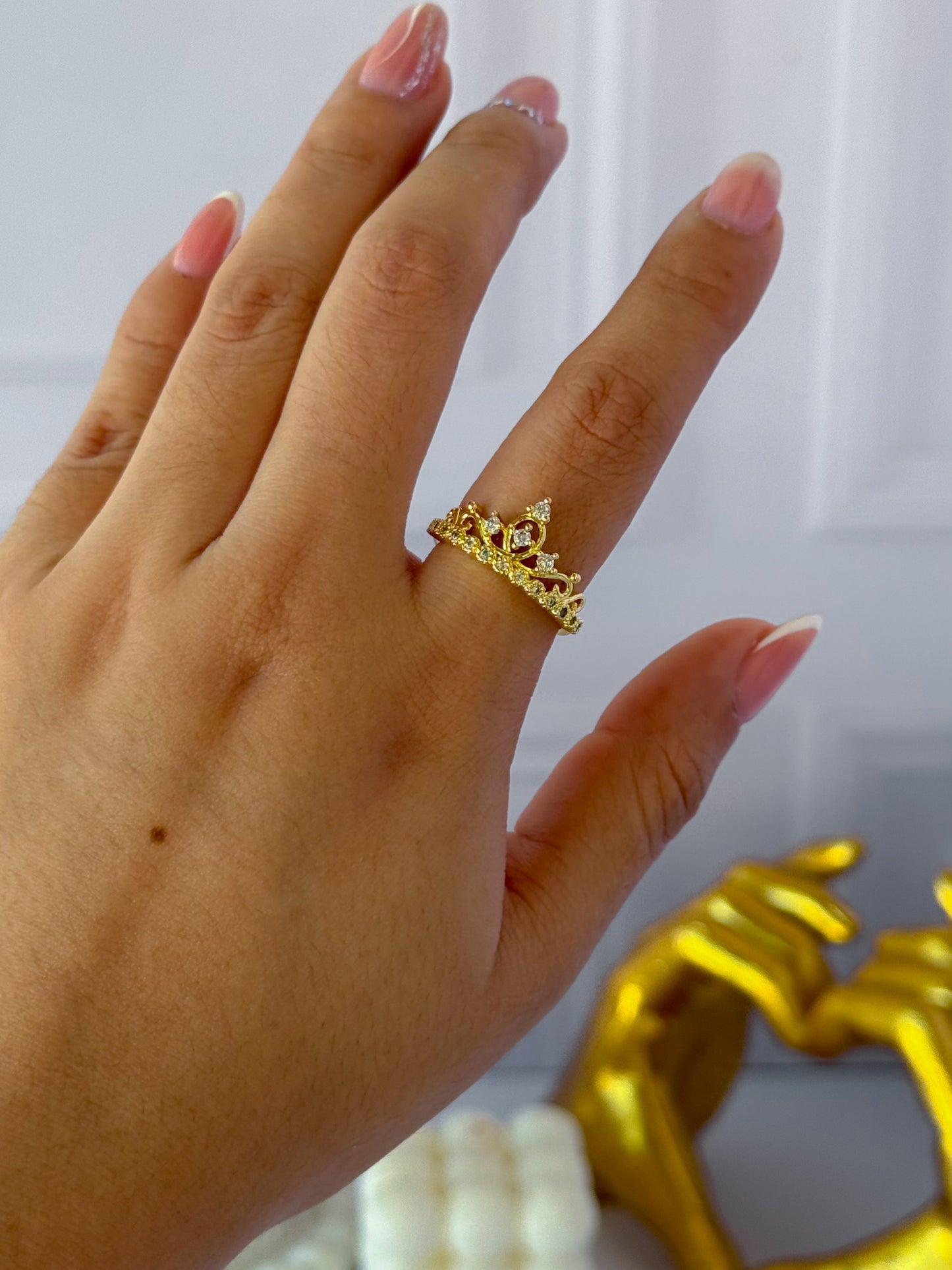 Anillo corona grande
