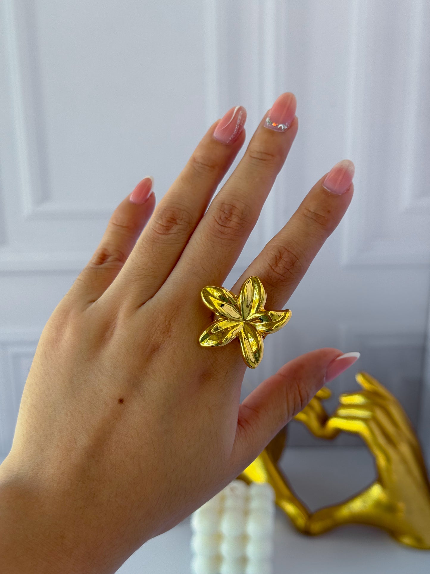 Anillo flor grueso