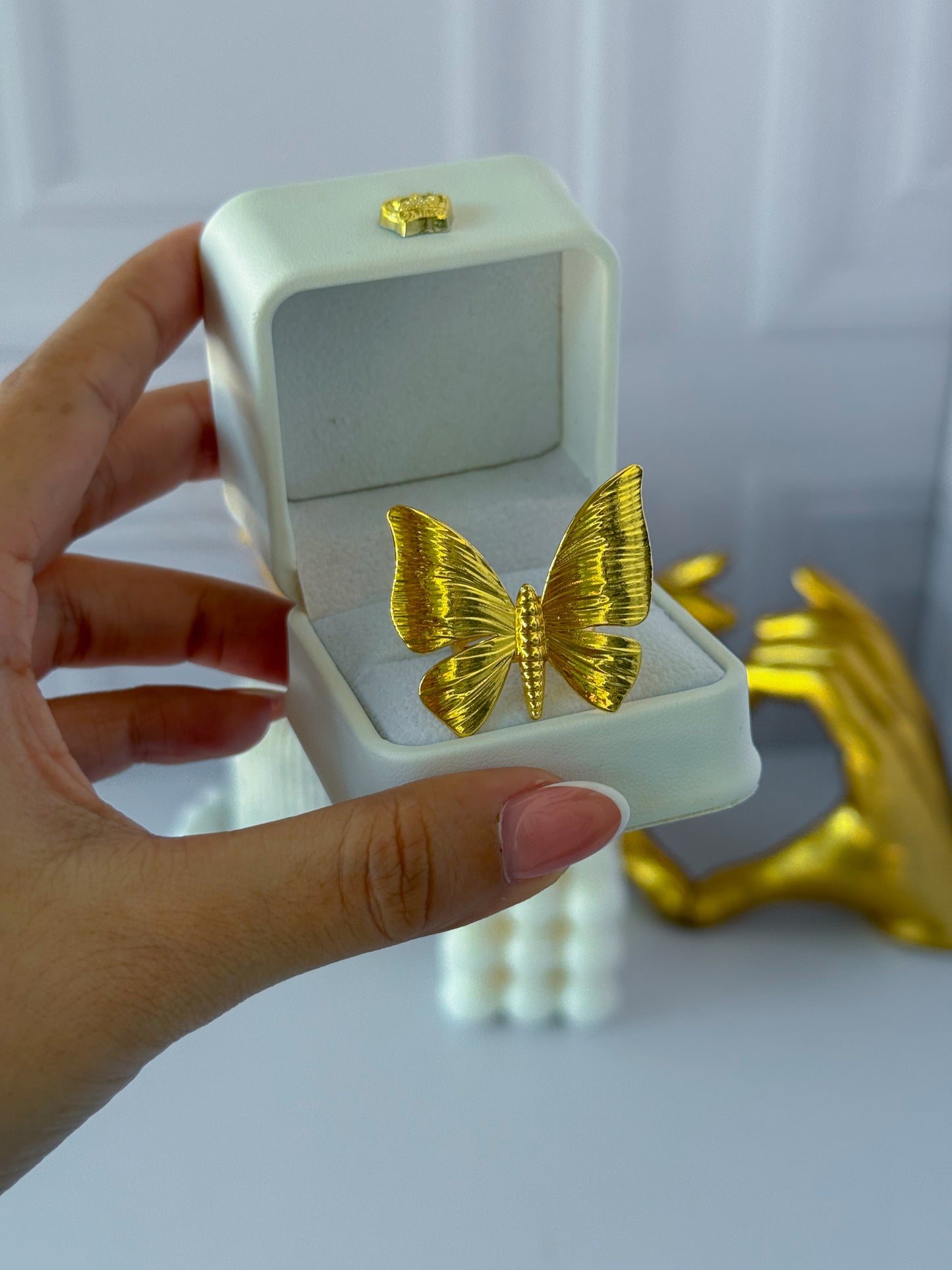 Anillo mariposa grande