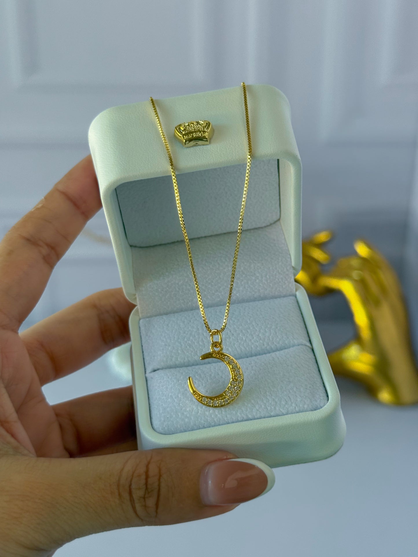 Cadena lunita