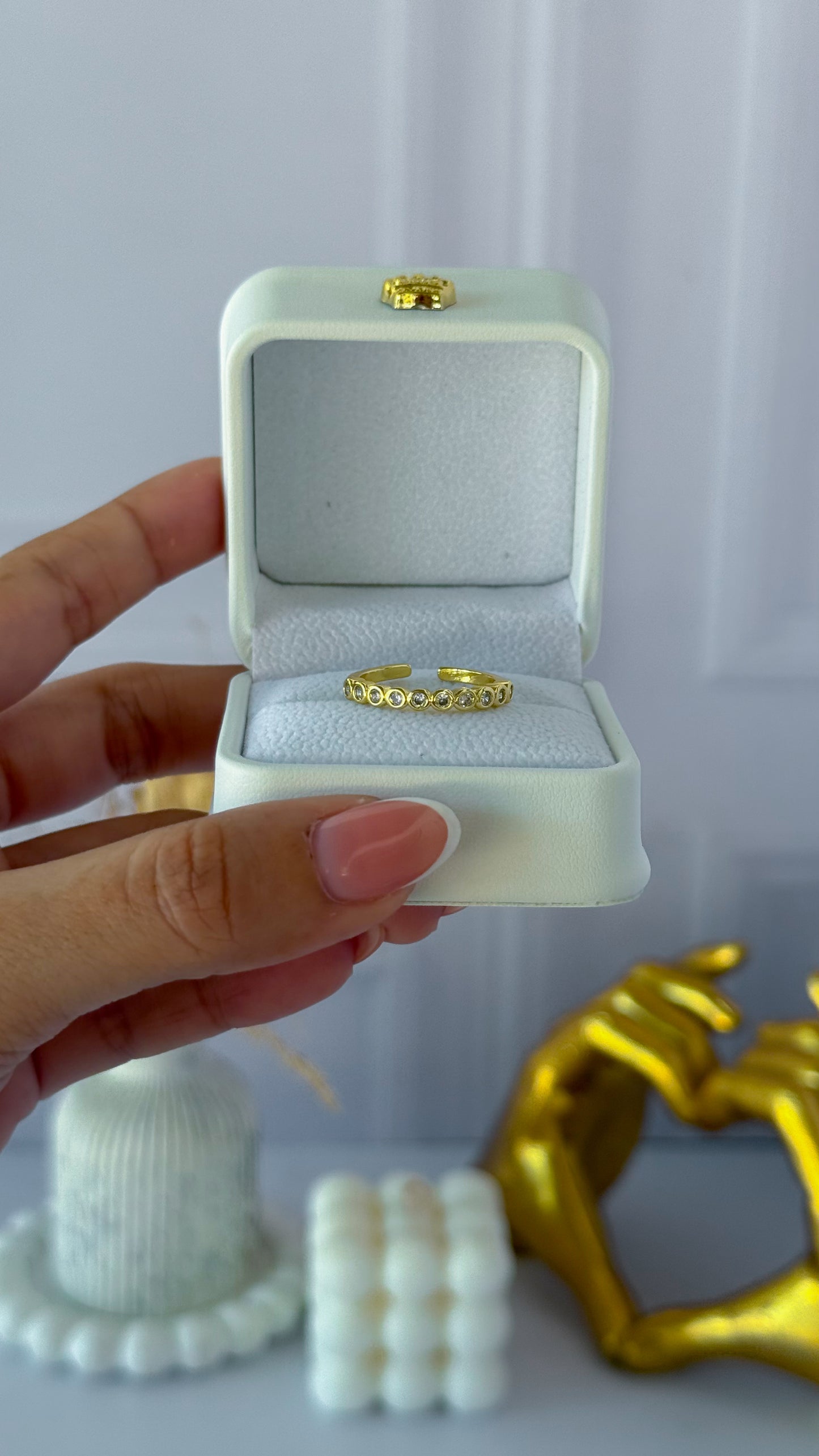 Anillo piedras