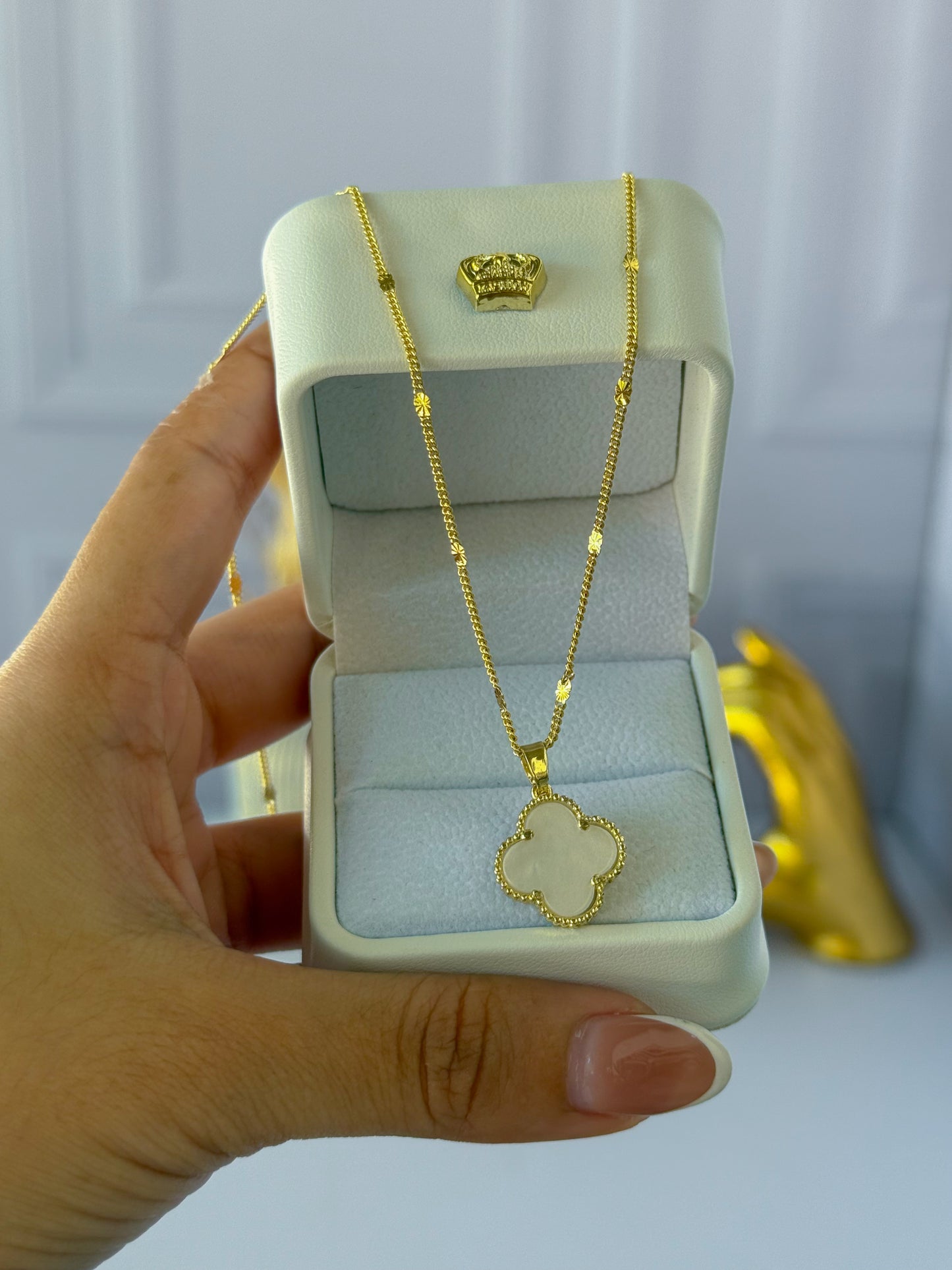 Cadena trébol blanco