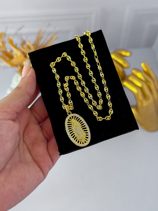 Cadena virgencita tejido Gucci