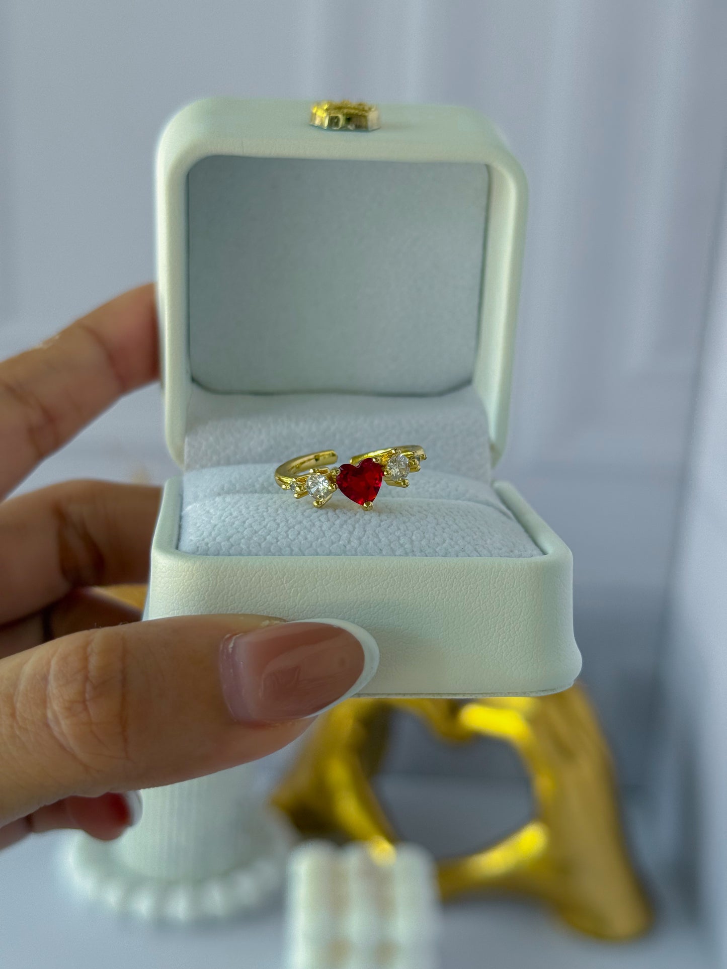 Anillo corazón piedrita