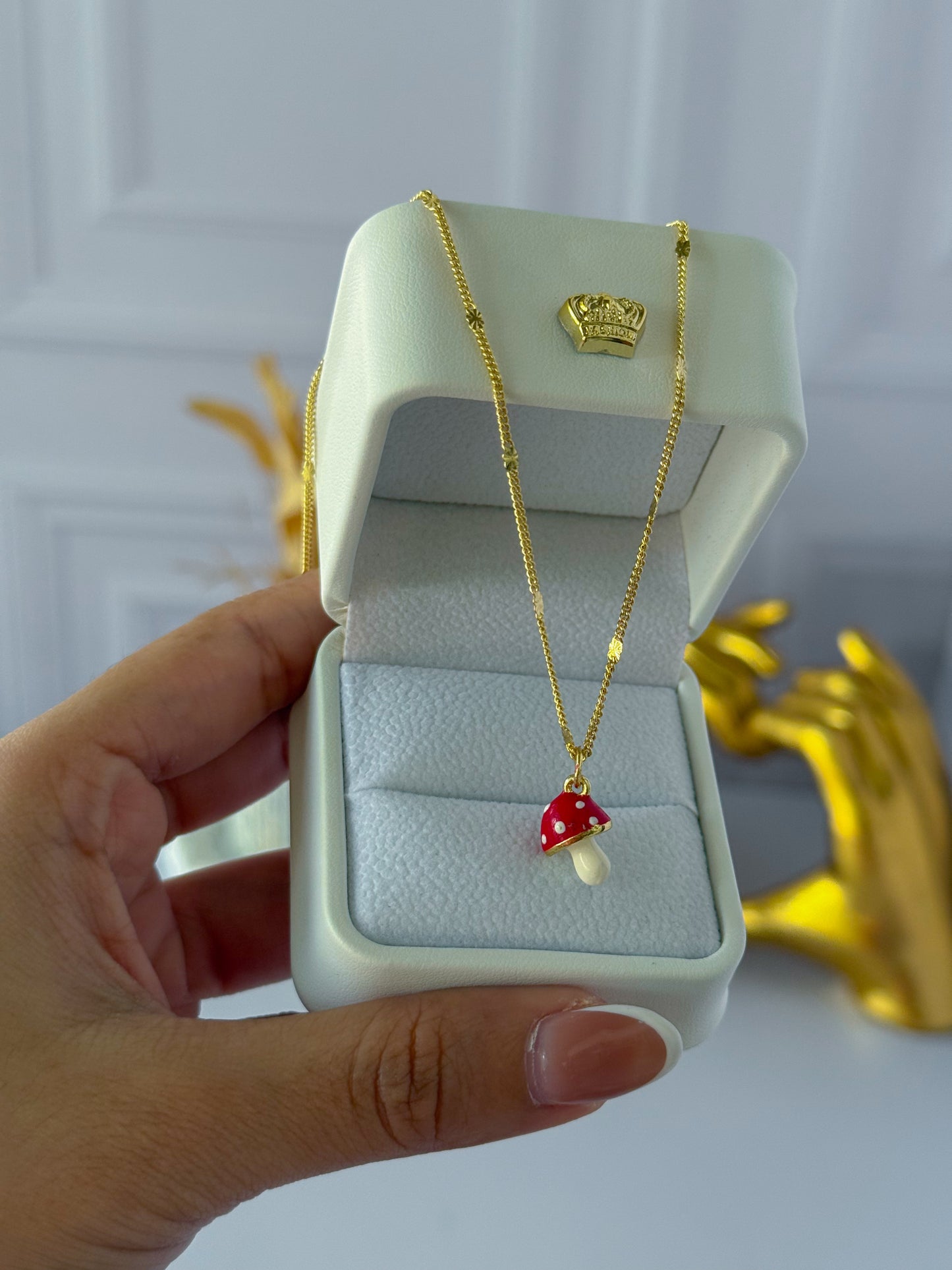 Cadena hongo pequeño