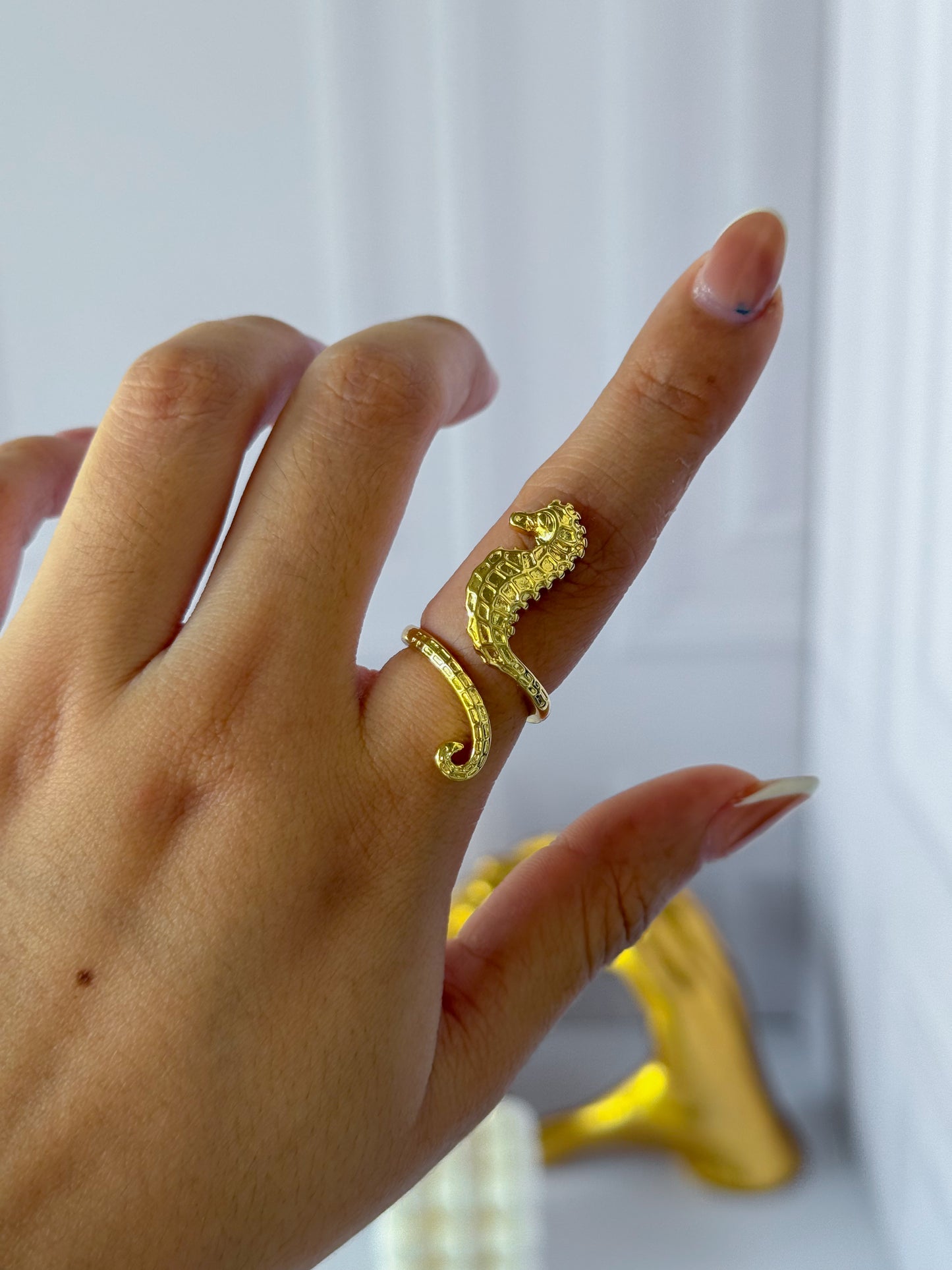 Anillo caballo de mar grande