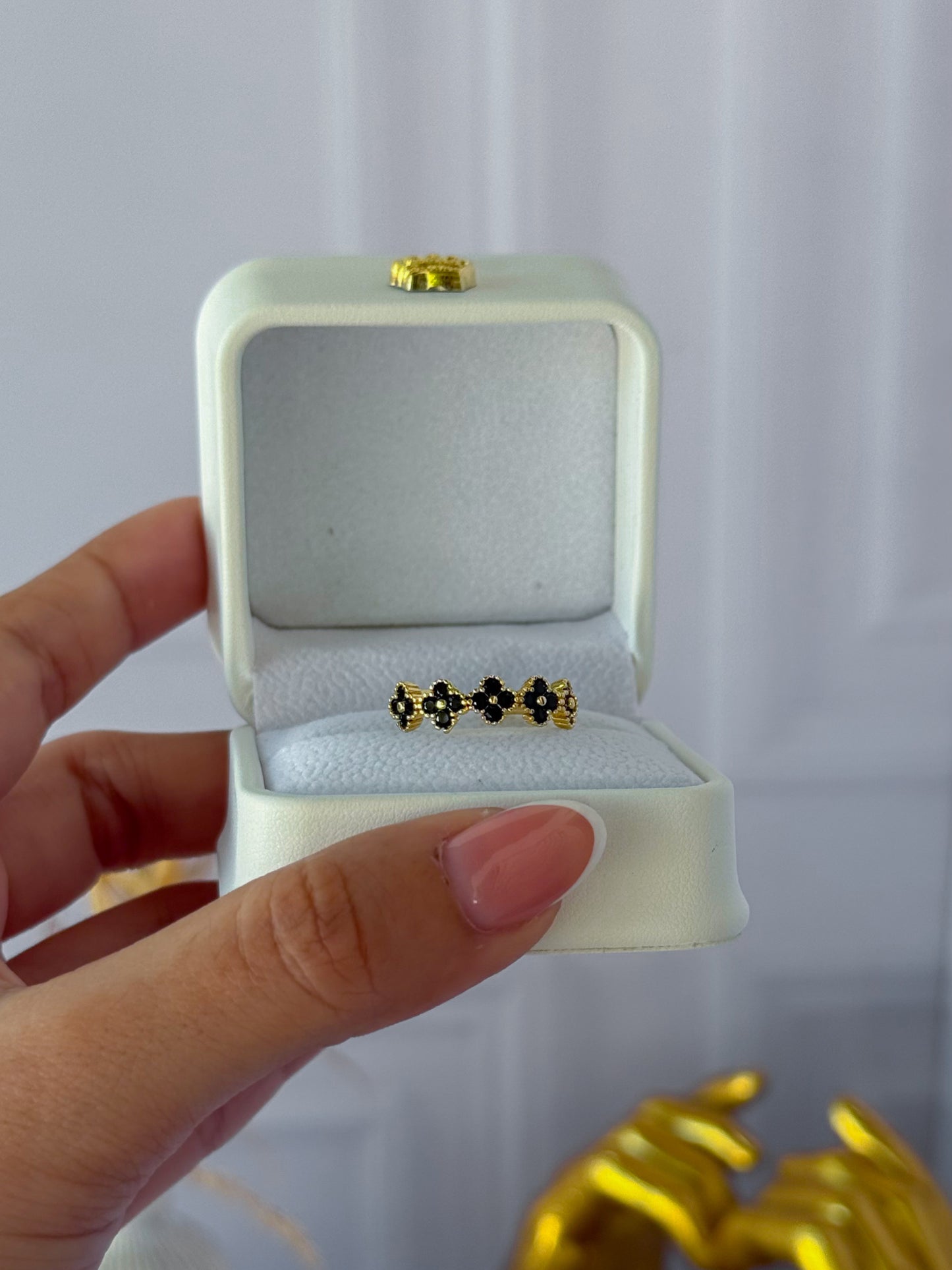 Anillo trébol