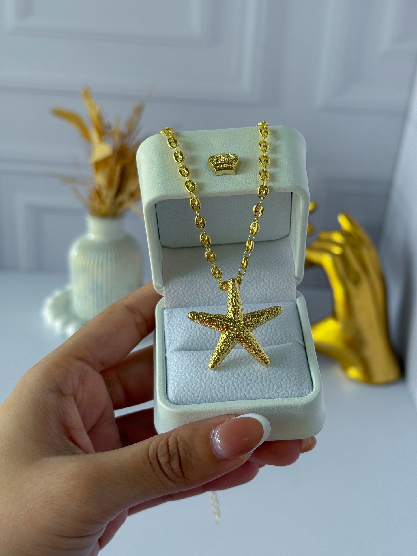 Cadena estrella de mar tejido Gucci