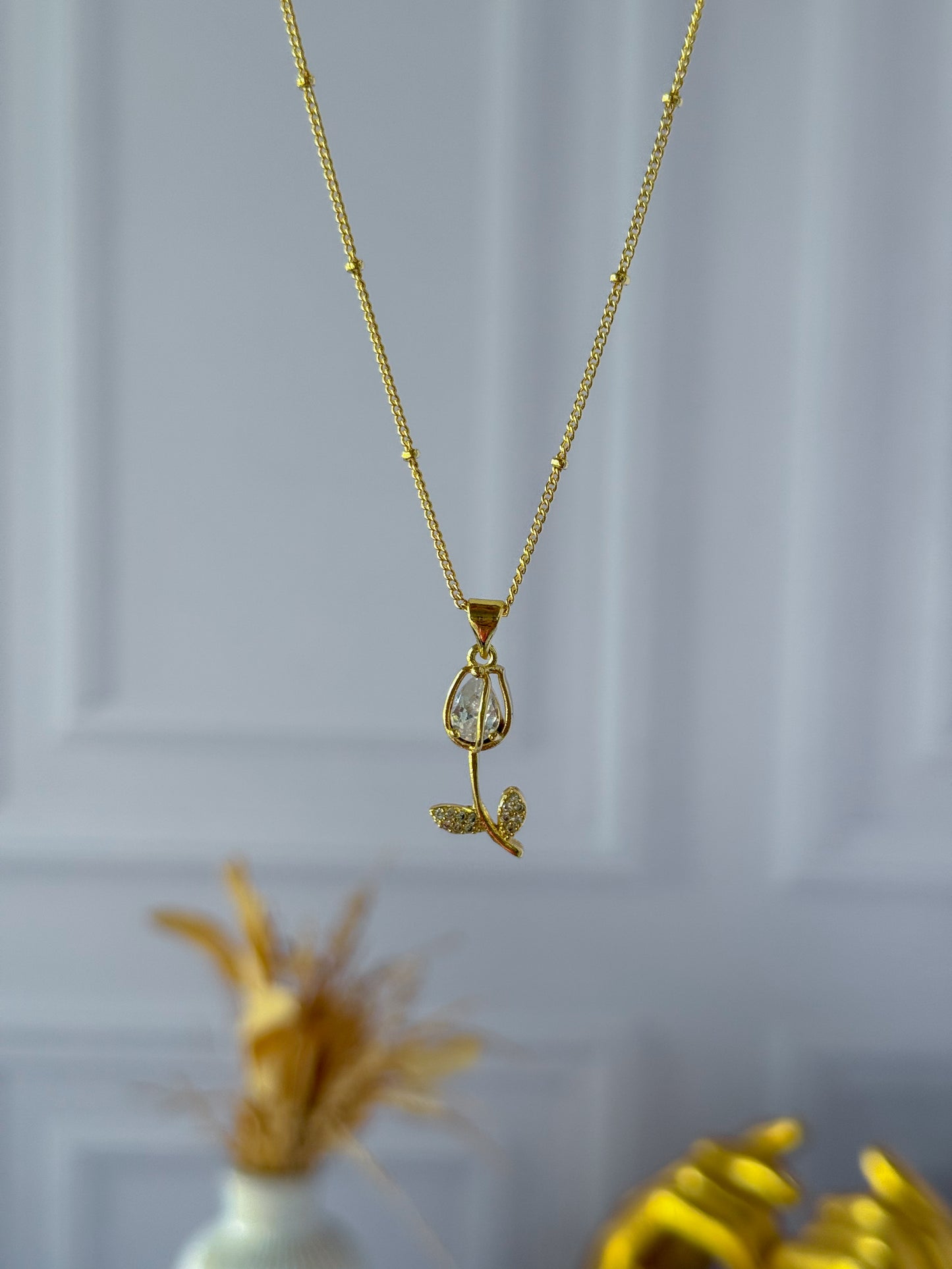 Cadena tulipán blanco