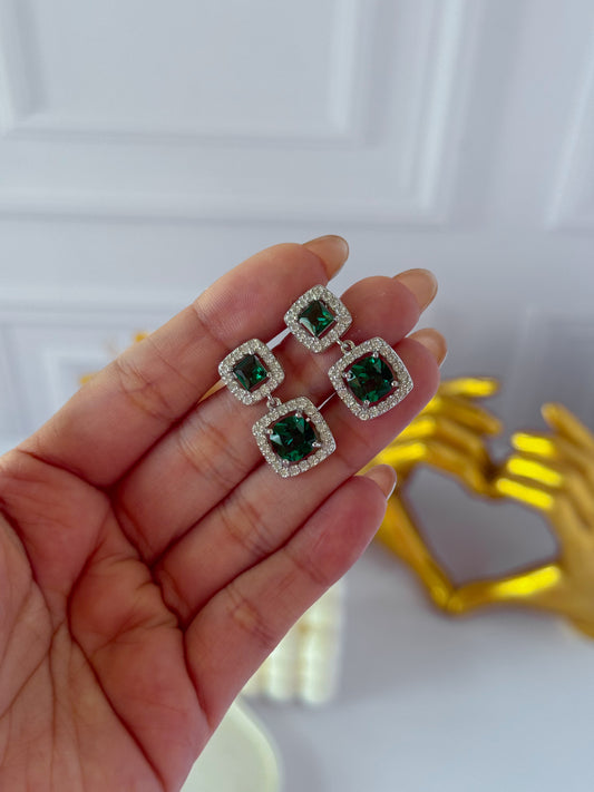 Topos plateado cuadrado verde