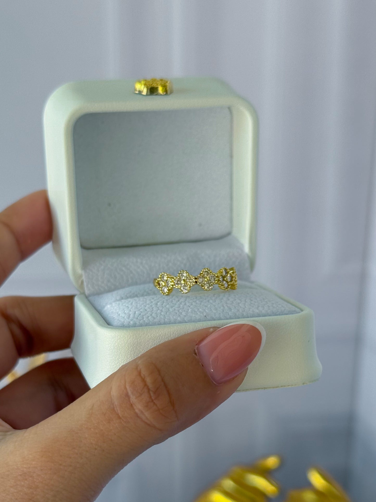 Anillo trébol