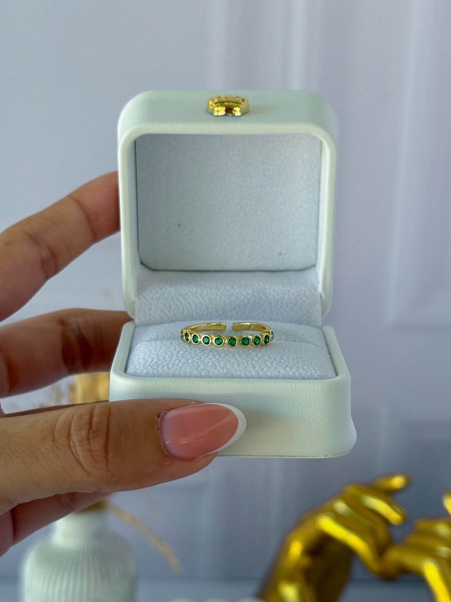 Anillo piedras