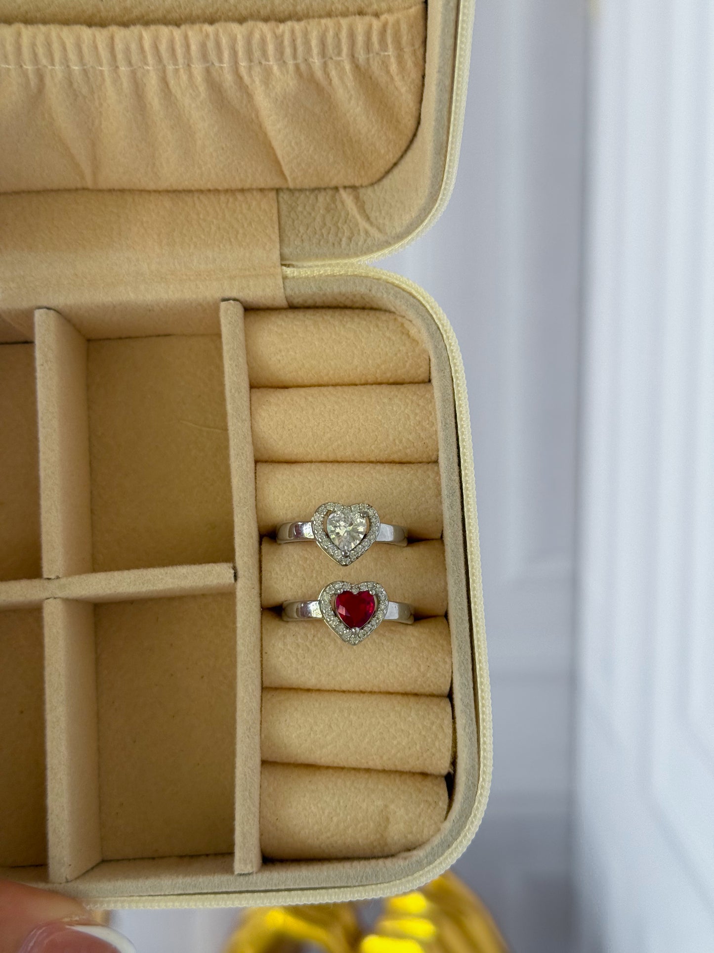 Anillo plateado corazón