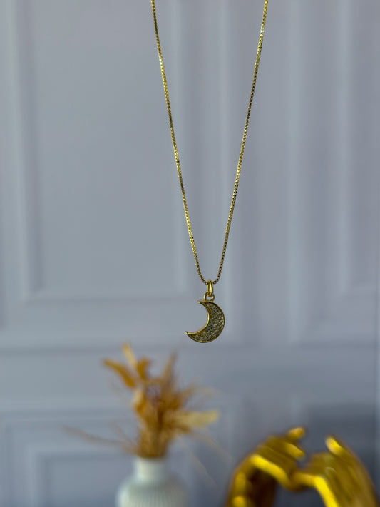 Cadena lunita pequeña perlada