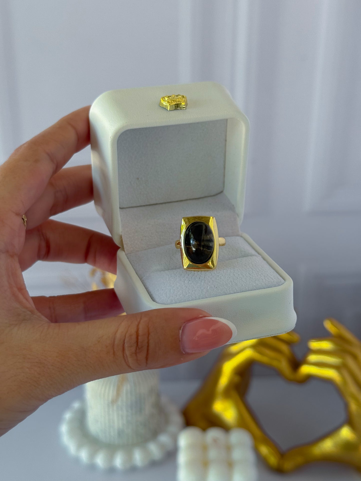 Anillo grande elegante
