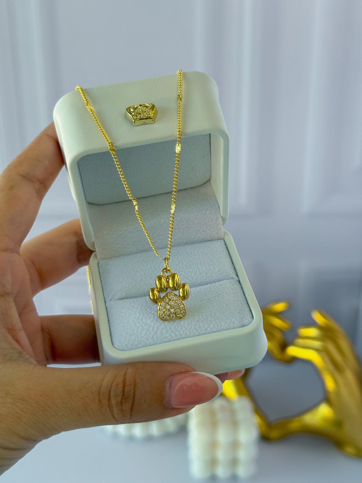 Cadena huellita