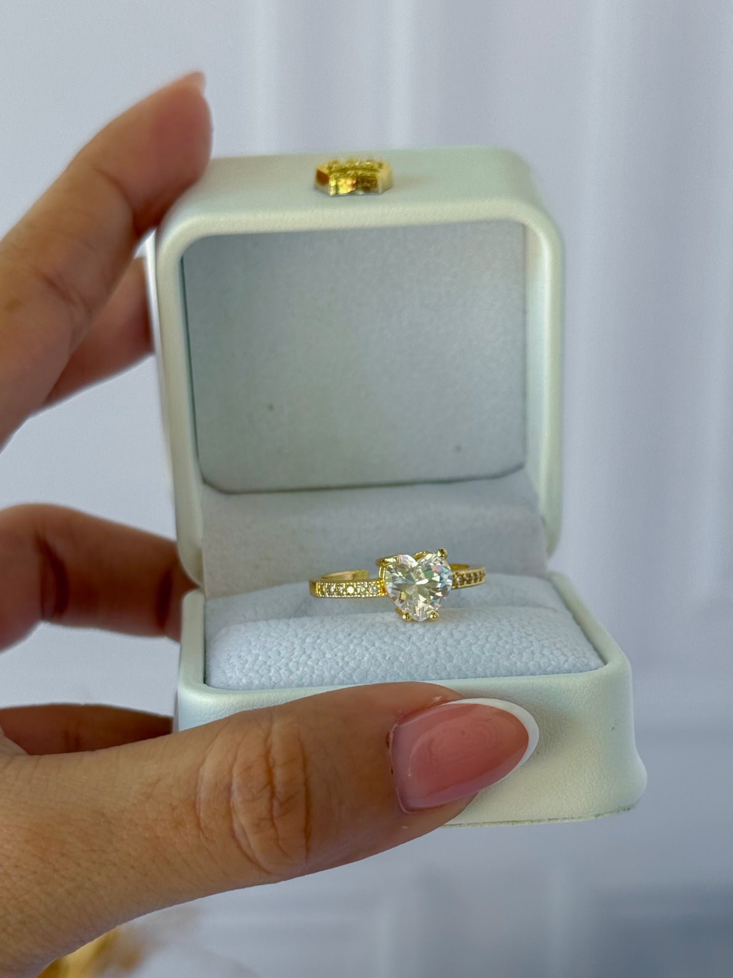 Anillo corazón perlado