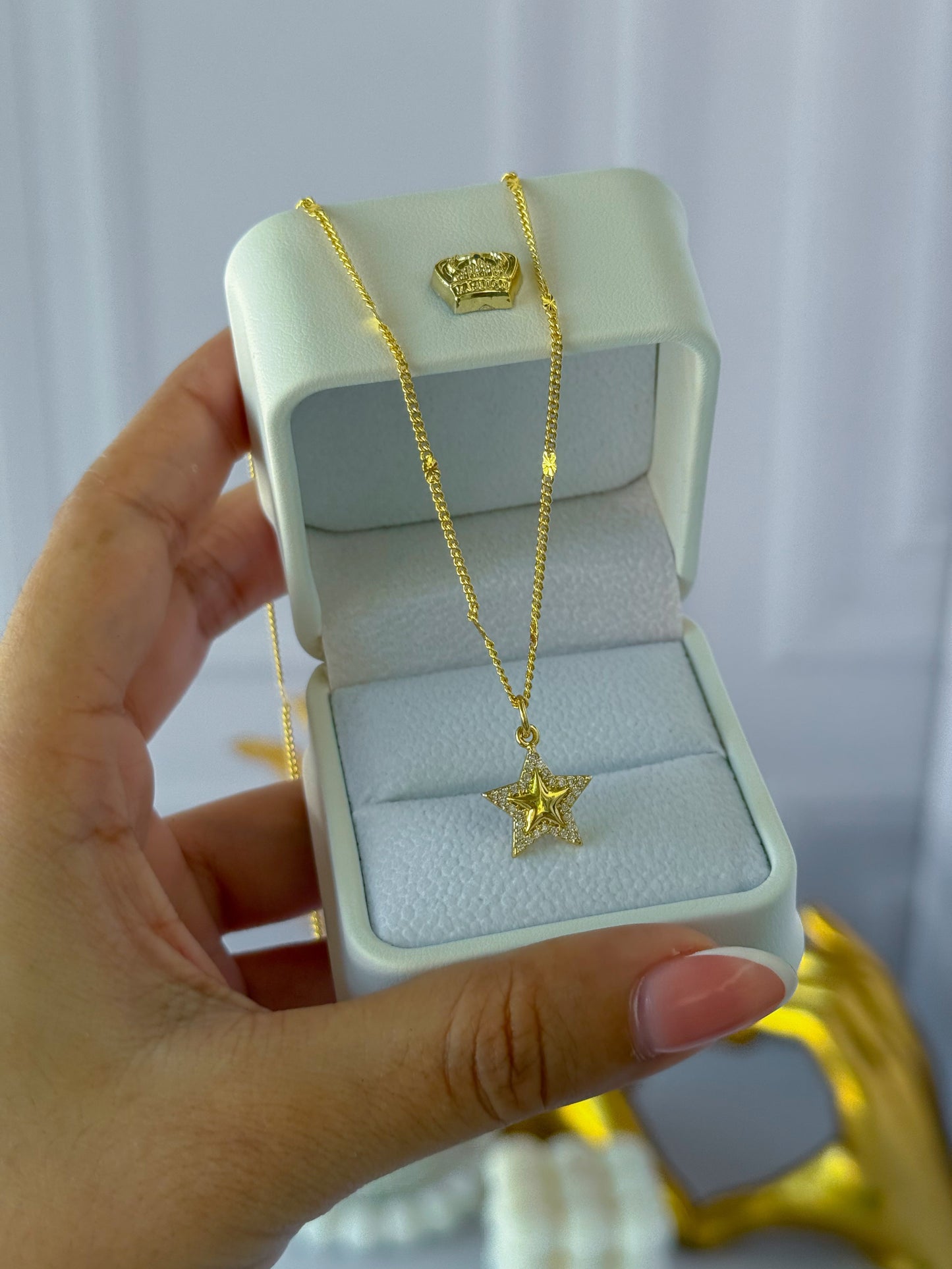 Cadena estrellita