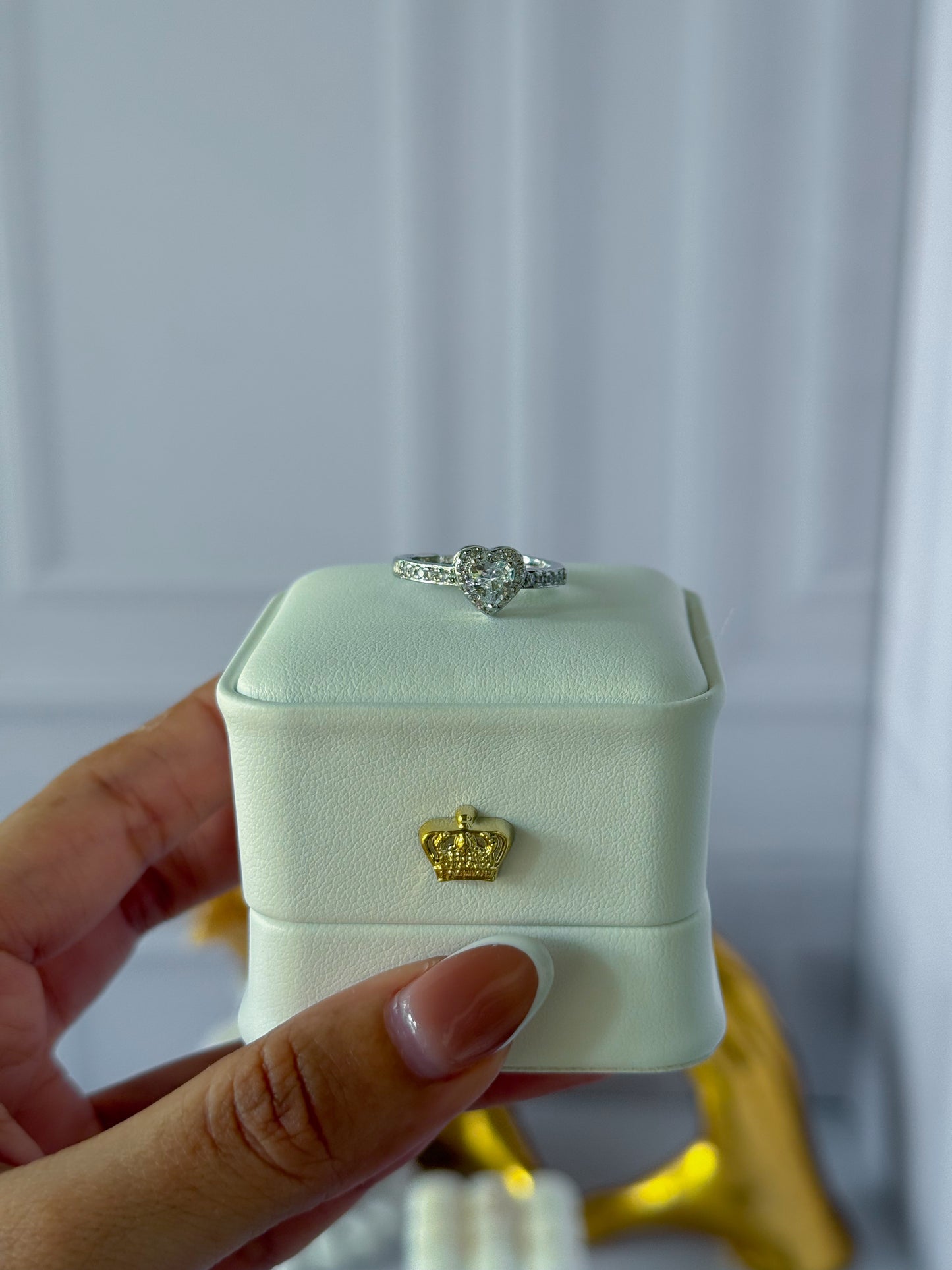 Anillo plateado corazón