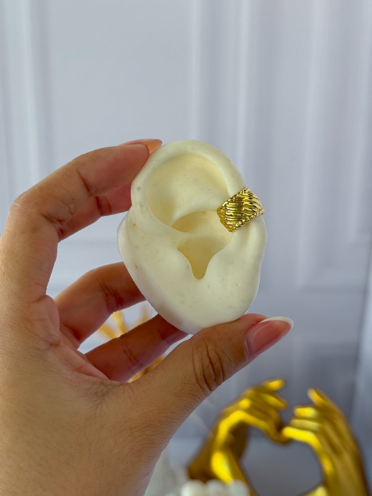 Ear cuff grueso